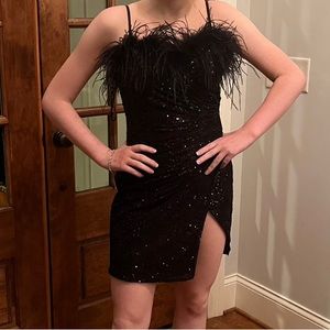 Size 5 GB Feather Neckline Sequin Black Cocktail Homecoming 2023 Dress HOCO